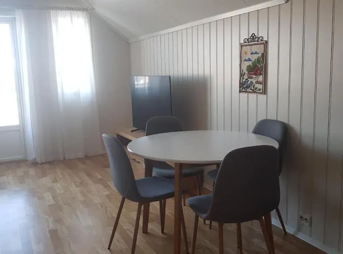 2 Bedrooms In Sommaroy Island *