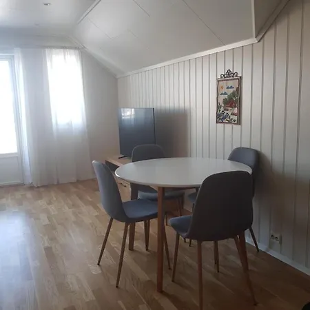 2 Bedrooms In Sommaroy Island *